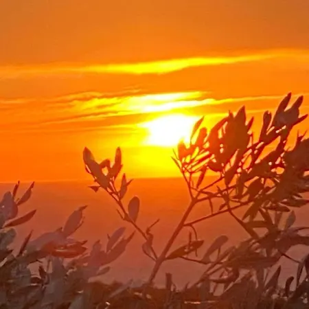 Sunset House * كاسْتيلونْشيلّو